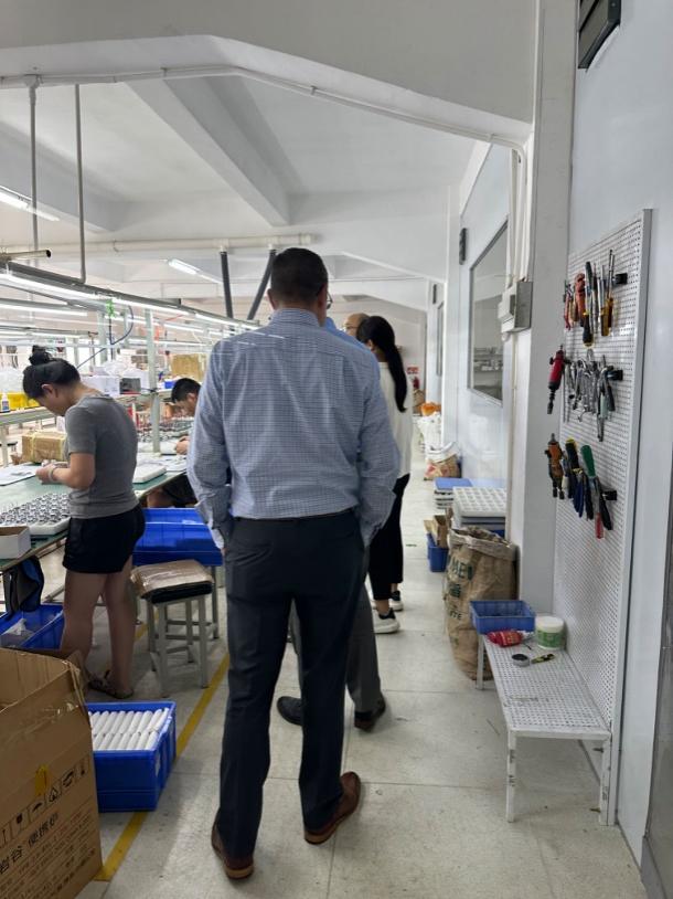 American RV Company navštevuje našu spoločnosť na spoluprácu