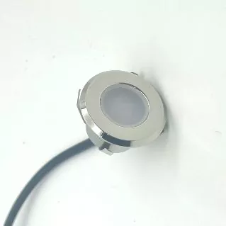 Vodotesné LED svetlá v kabíne námorného člna